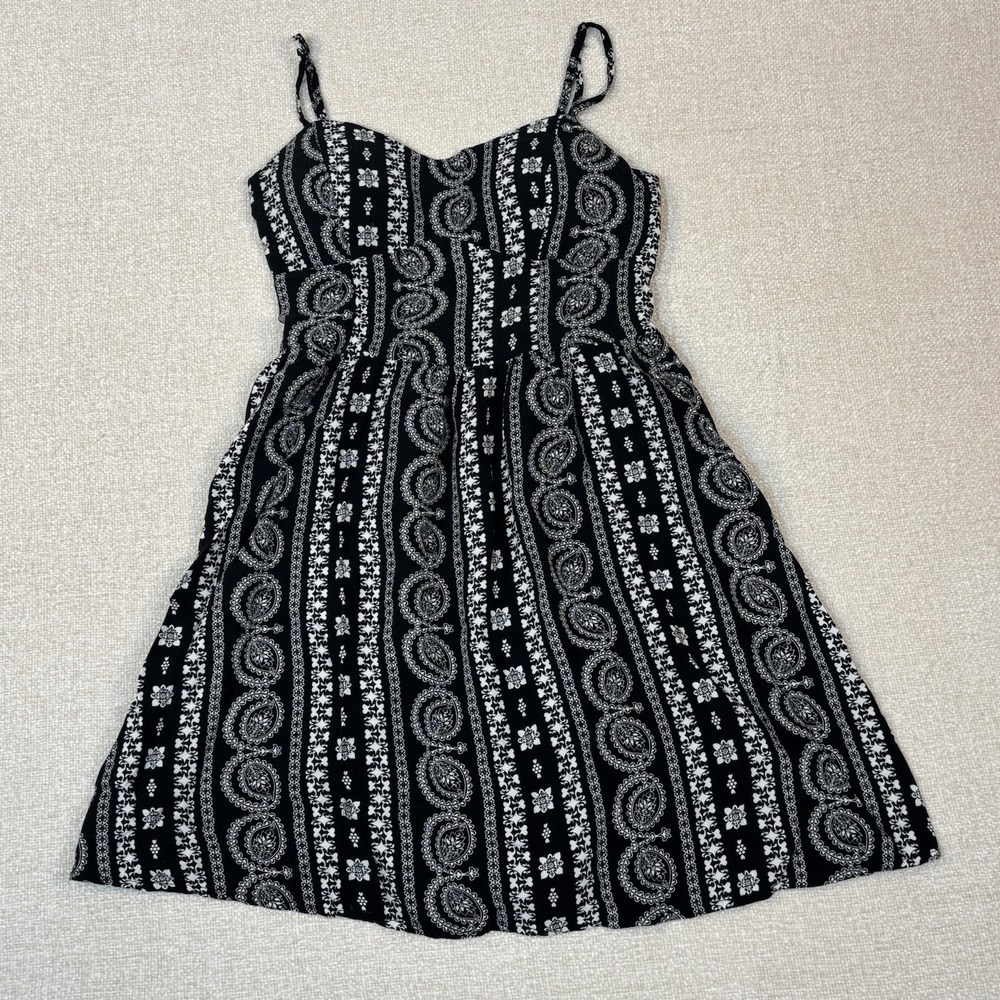Black White Paisley Floral Small Sundress Smocked Back Keyhole Rayon Mini Dress